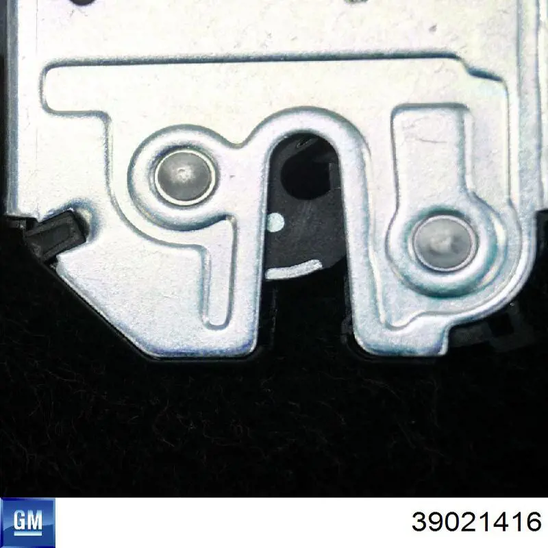 Замок багажника 39021416 General Motors