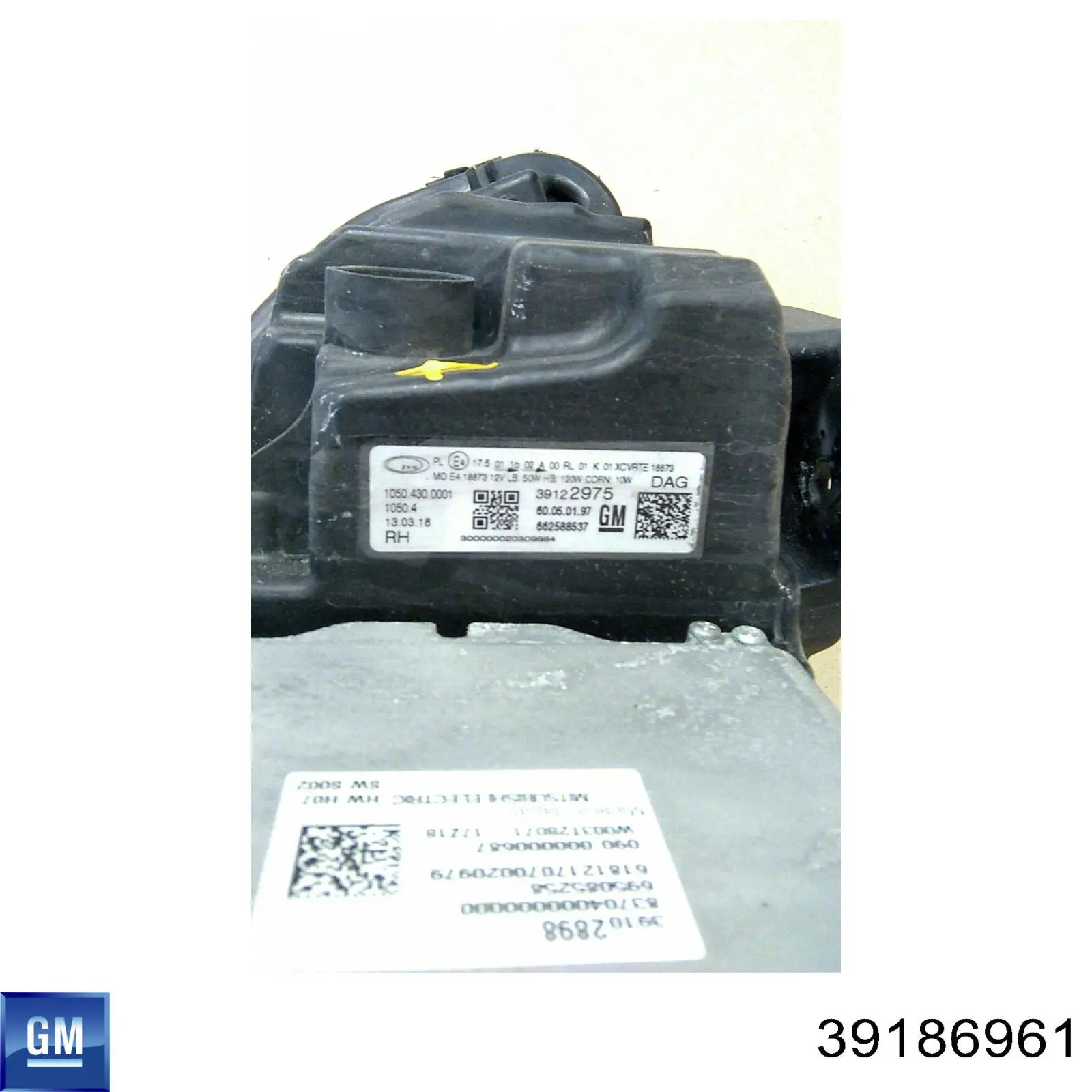 Ліве бокове дзеркало 39075347 Opel