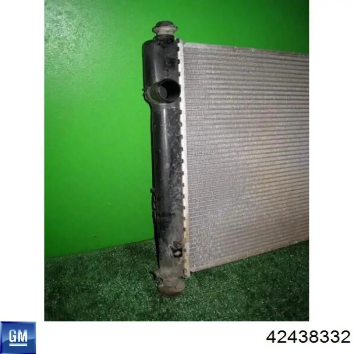 Купити 42438332 General Motors Радіатор двигуна