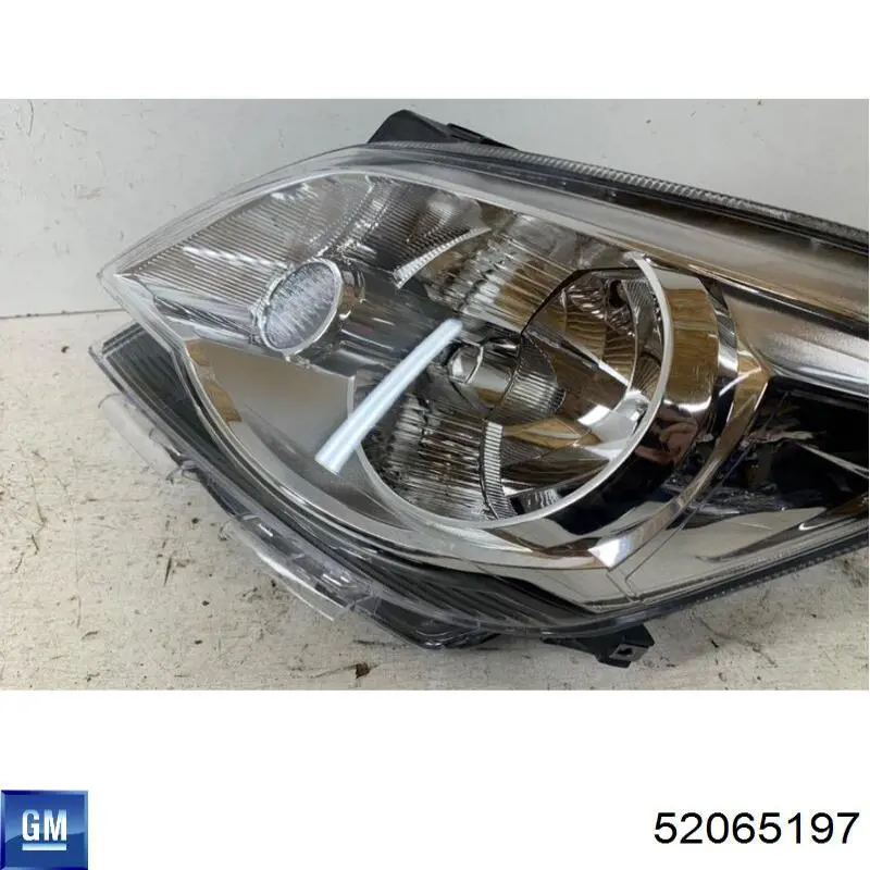 Основна фара в зборі ліва General Motors 52065197