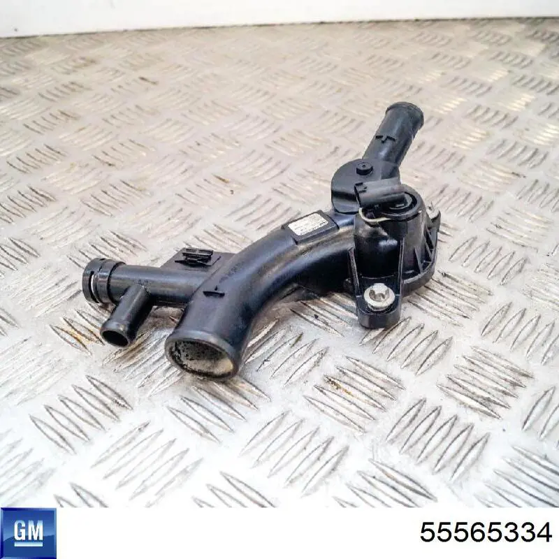Купити 55565334 General Motors Фланець системи охолодження (трійник)