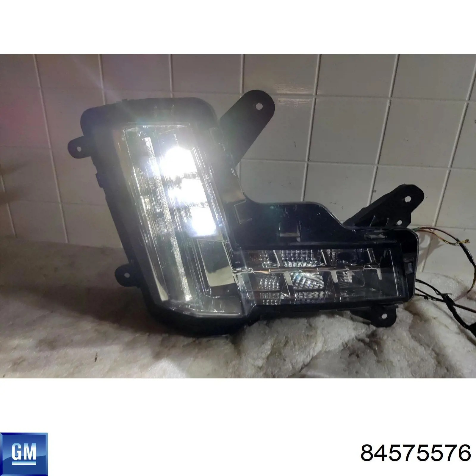 Купити 84575576 General Motors Протитуманка права