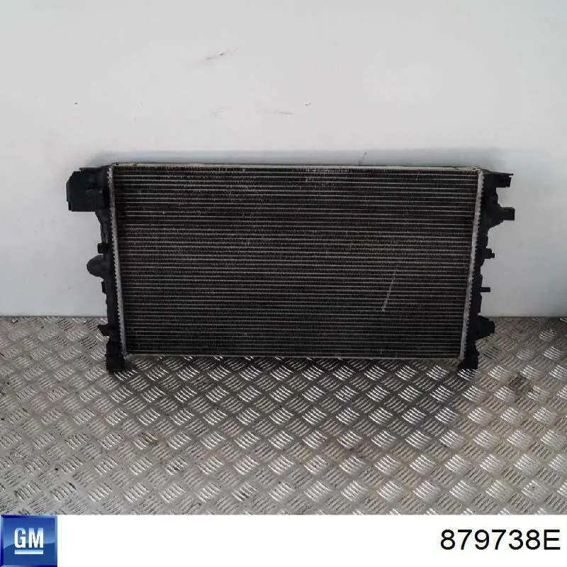 Радіатор основний General Motors 879738E ціна, від 95.99 USD