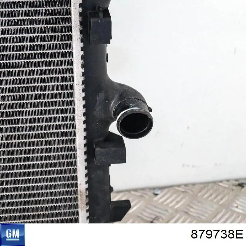 879738E General Motors Радіатор охолодження двигуна