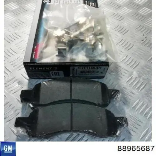 Передні тормозні колодки 88965687 General Motors