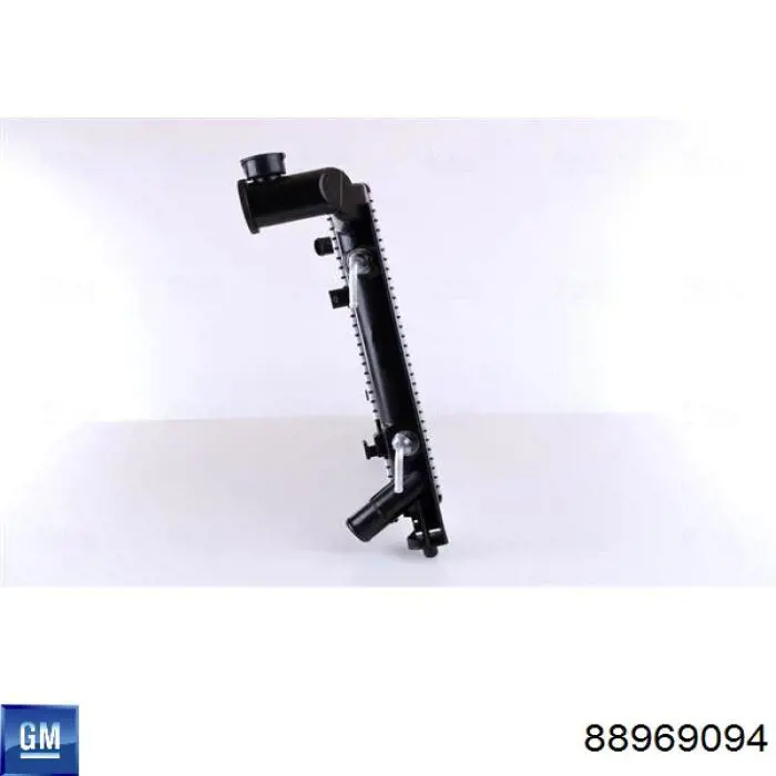 Купити 88969094 General Motors Радіатор двигуна
