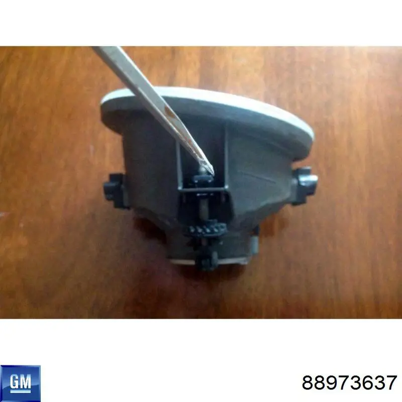 Протитуманка ліва General Motors 88973637 ціна, від 86.40 USD