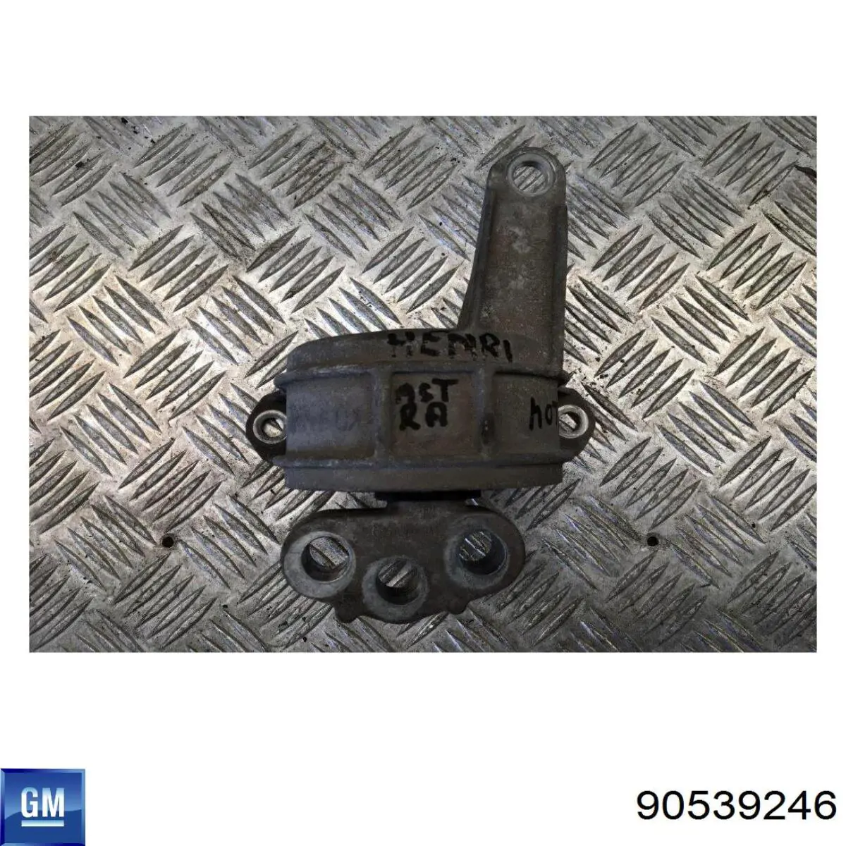 Подушка (опора) двигуна, передня General Motors 90539246 ціна, від 12.21 USD