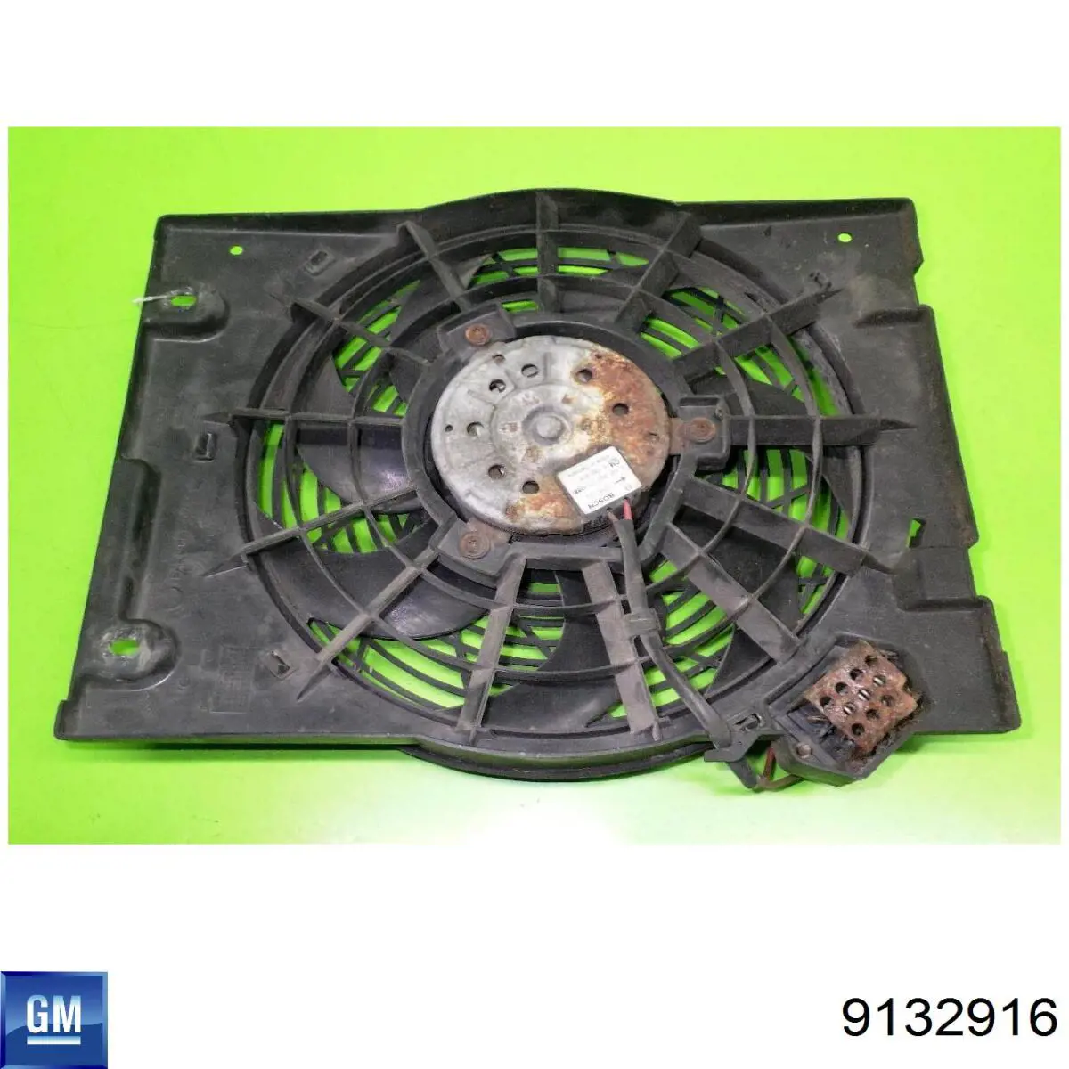 Купити 9132916 General Motors Електровентилятор охолодження в зборі (двигун + крильчатка)