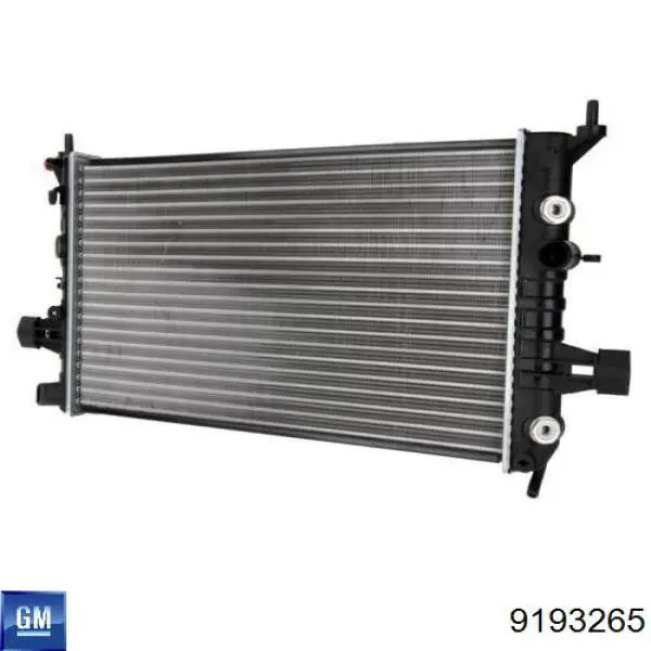 Радіатор 9193265 General Motors