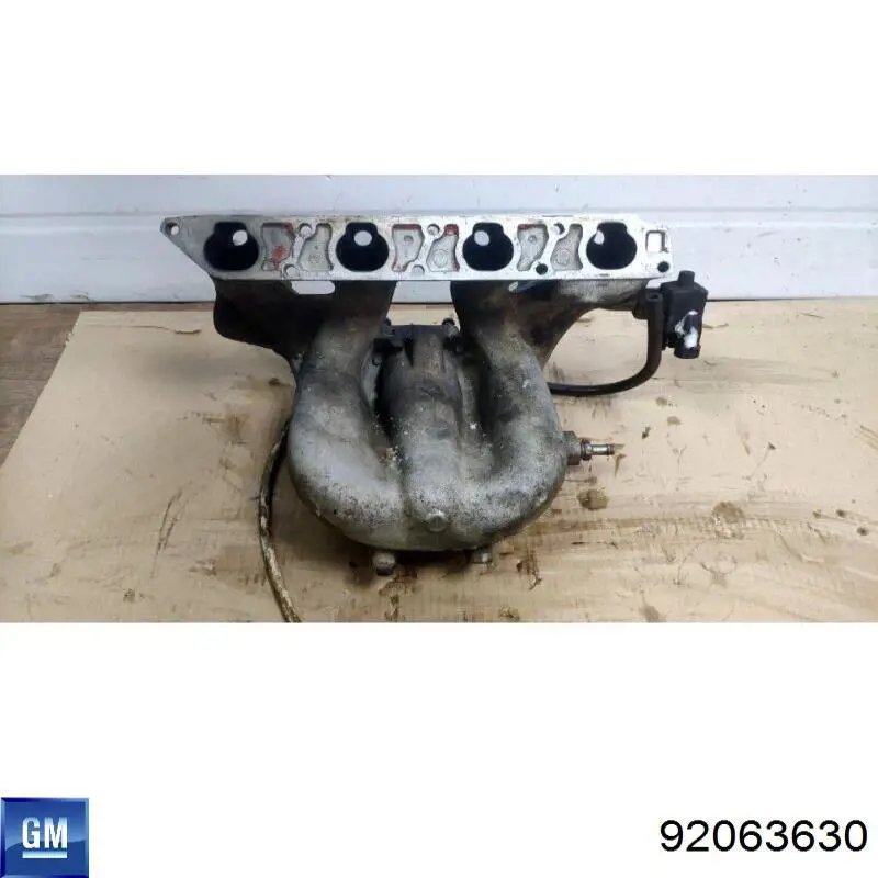 92063630 General Motors Колектор впускний