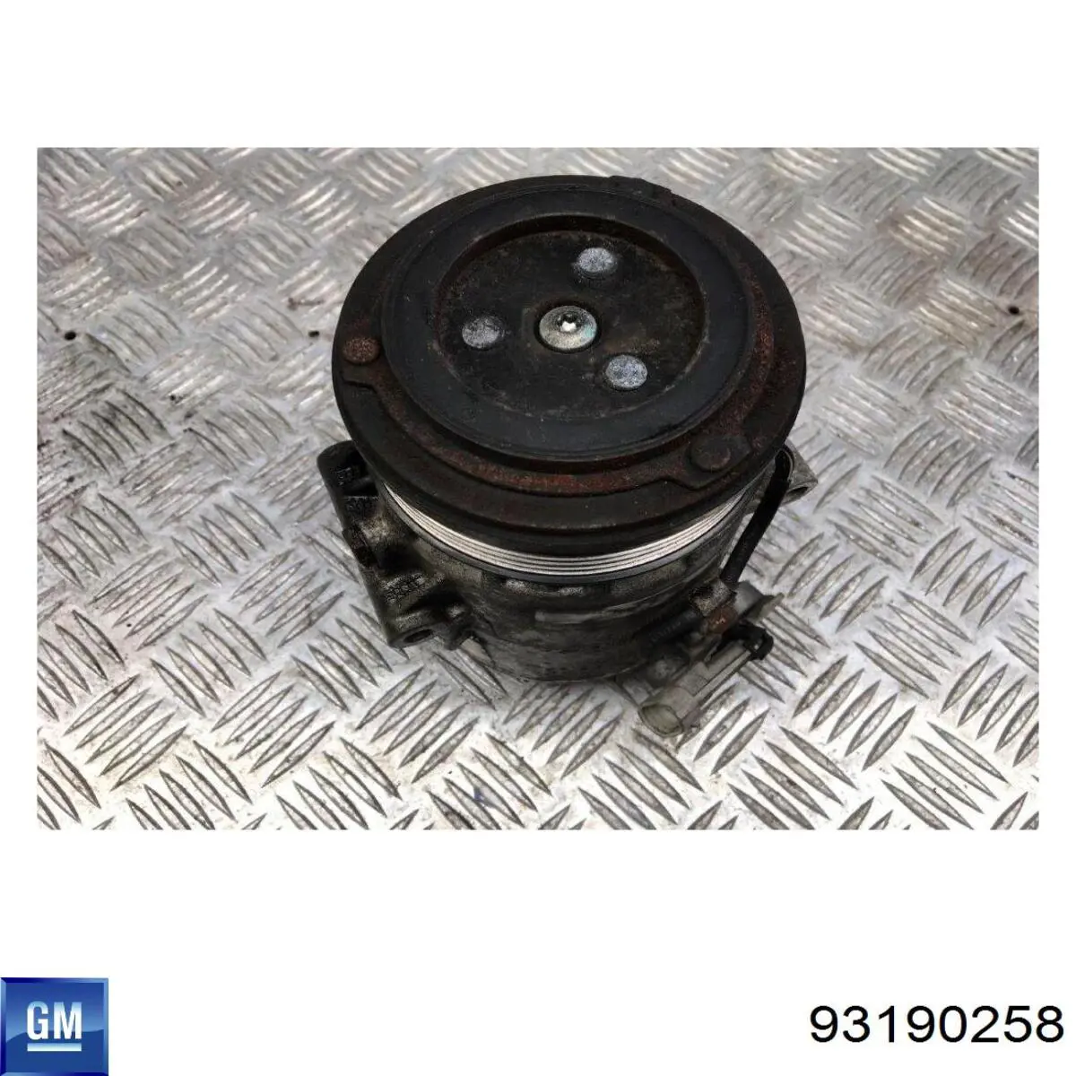 Компресор кондиціонера 93190258 General Motors