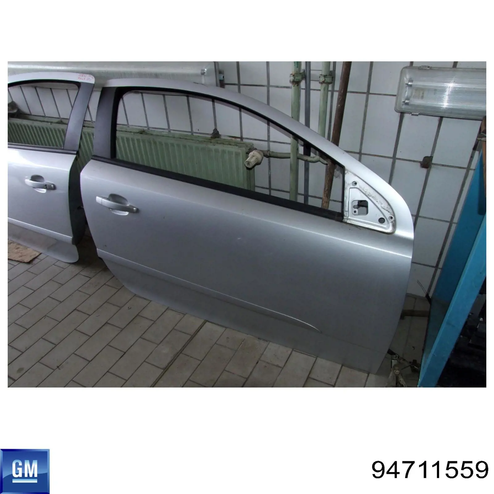 Двері передні ліві 94711559 General Motors