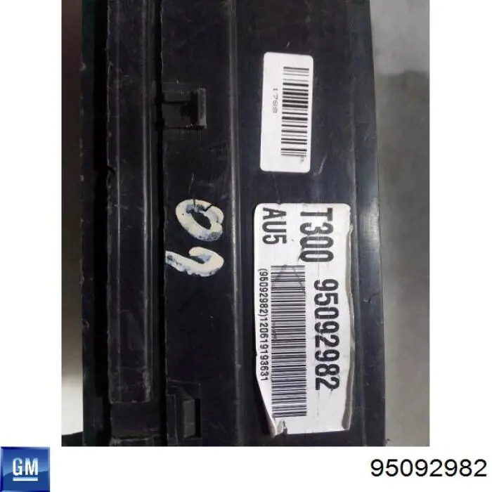 Коробка запобіжників General Motors 95092982 ціна, від  USD
