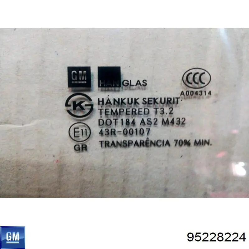 Купити GS1712D304 XYG Скло задніх дверей, правих