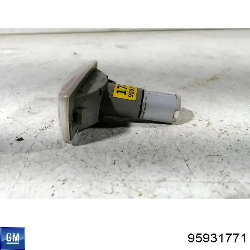 Повторювач повороту на крилі, правий General Motors 95931771 ціна, від 16.40 USD