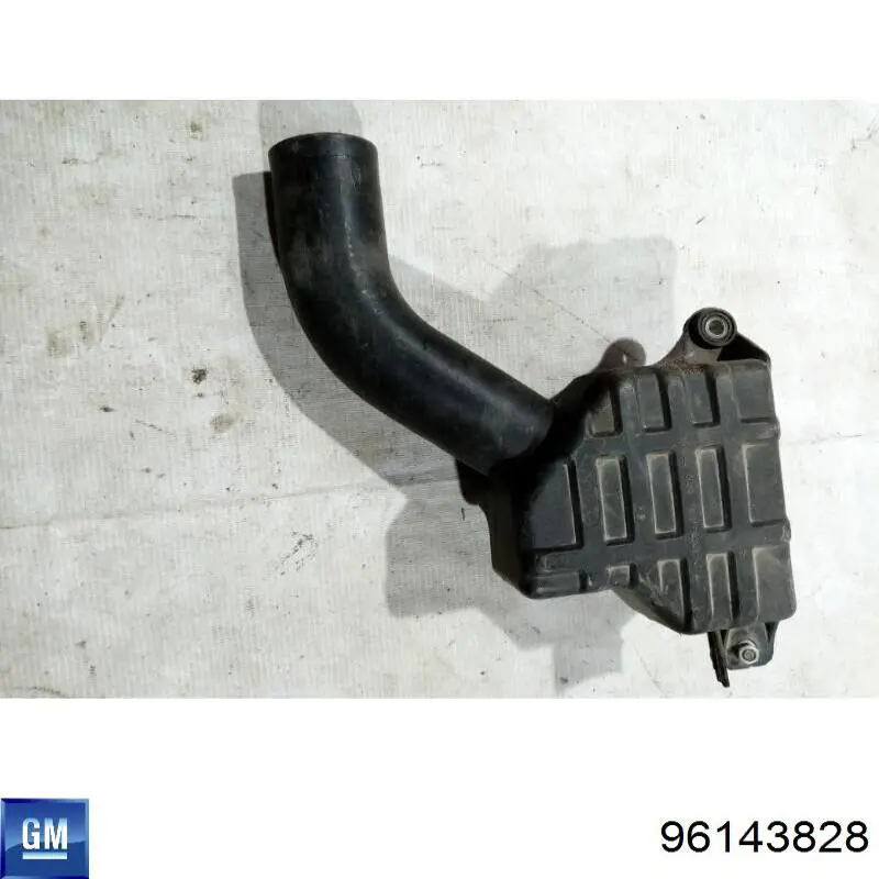 96143828 General Motors Резонатор повітряного фільтра