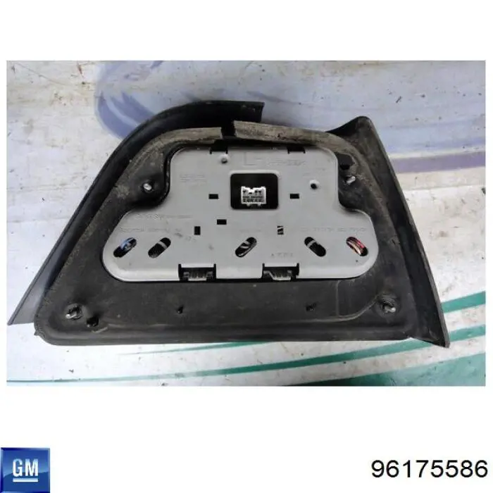 Ліхтар задній лівий General Motors 96175586 ціна, від 9.83 USD