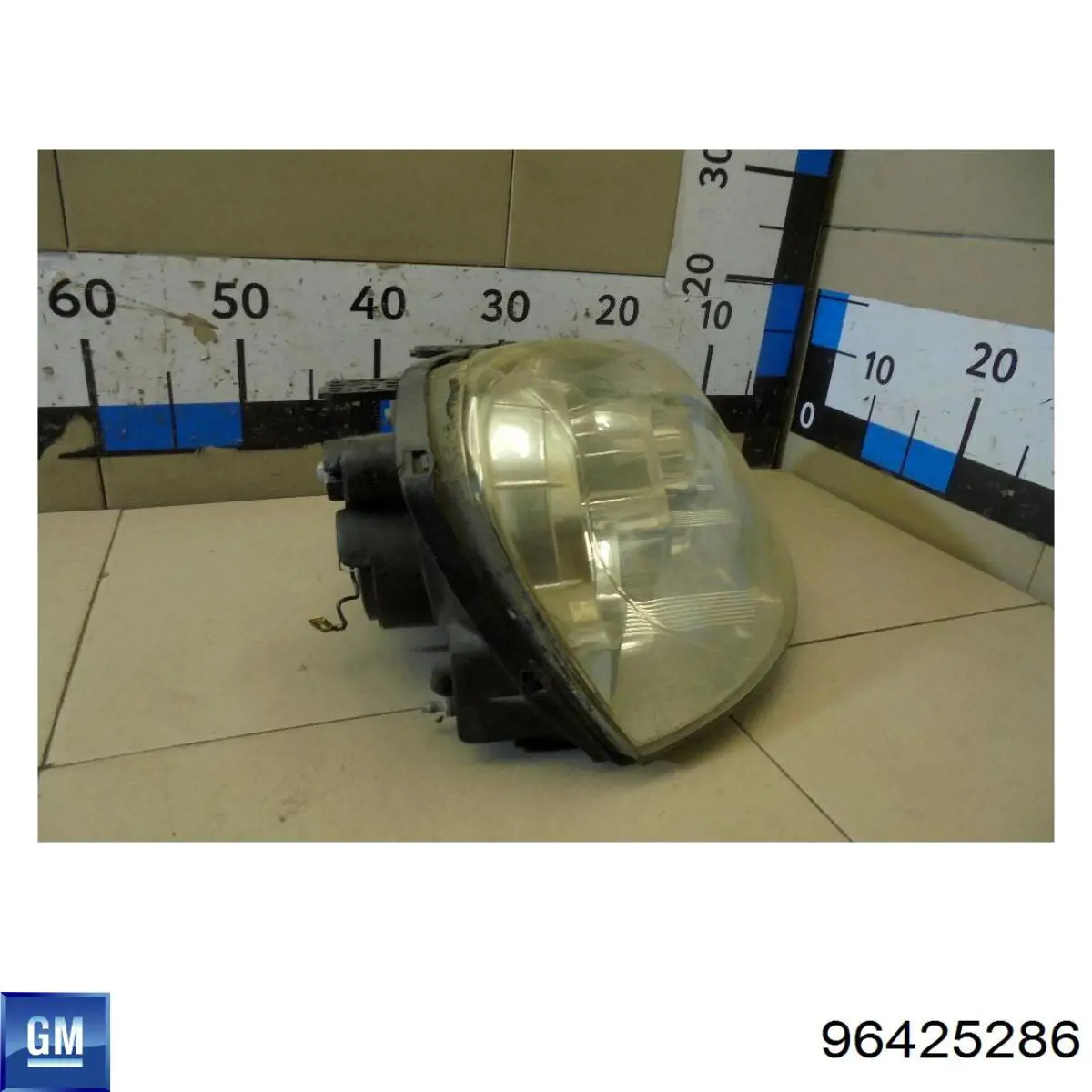 Фара правая General Motors 96425286 ціна, від 77.67 USD