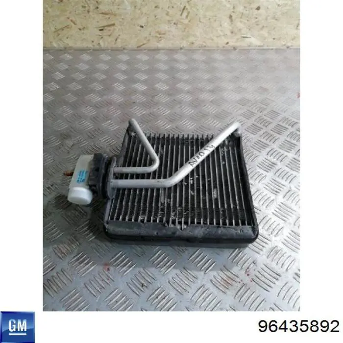 Купити 2515P81 Polcar Радіатор опалювача салону