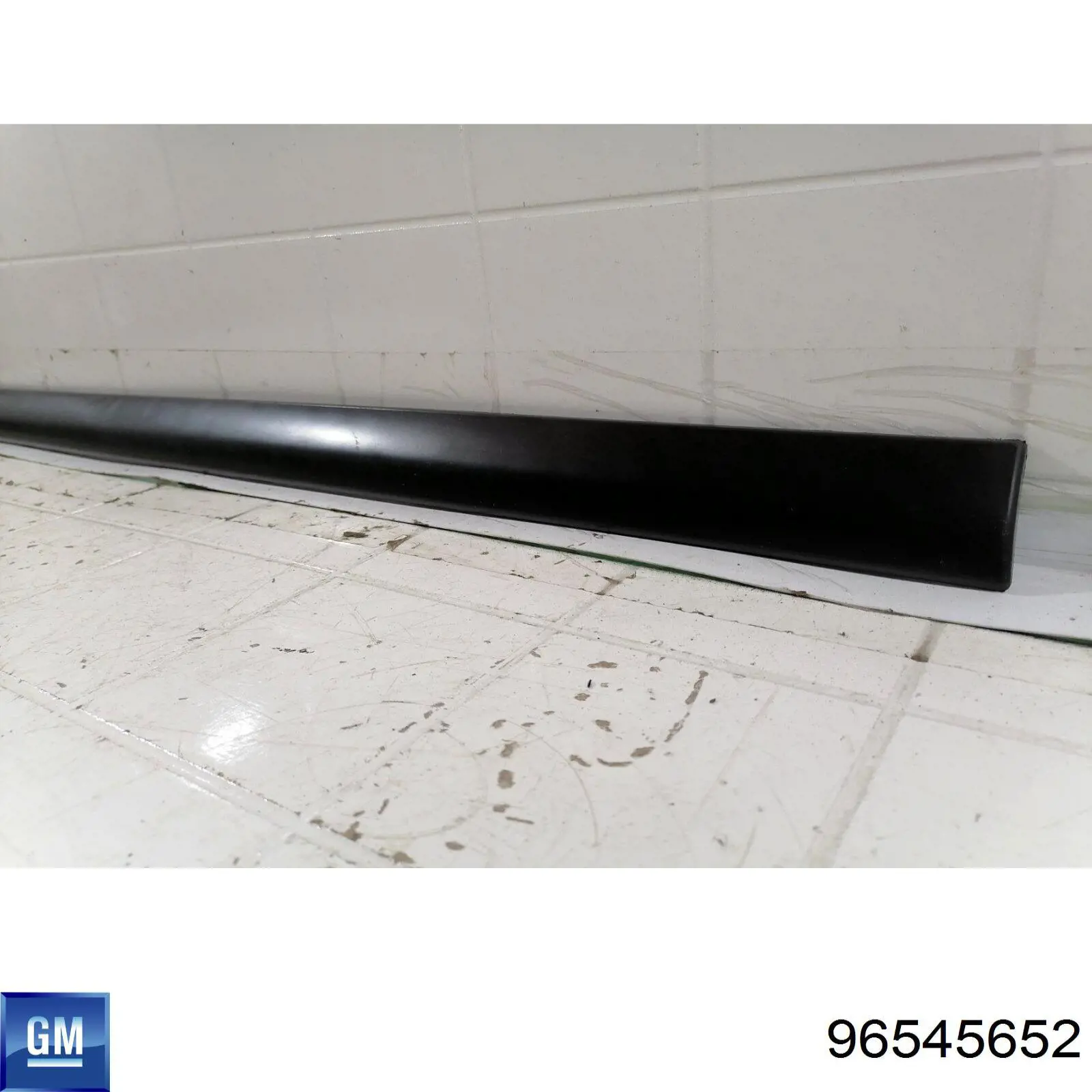 Купити 96545652 General Motors Молдинг передньої правої двері