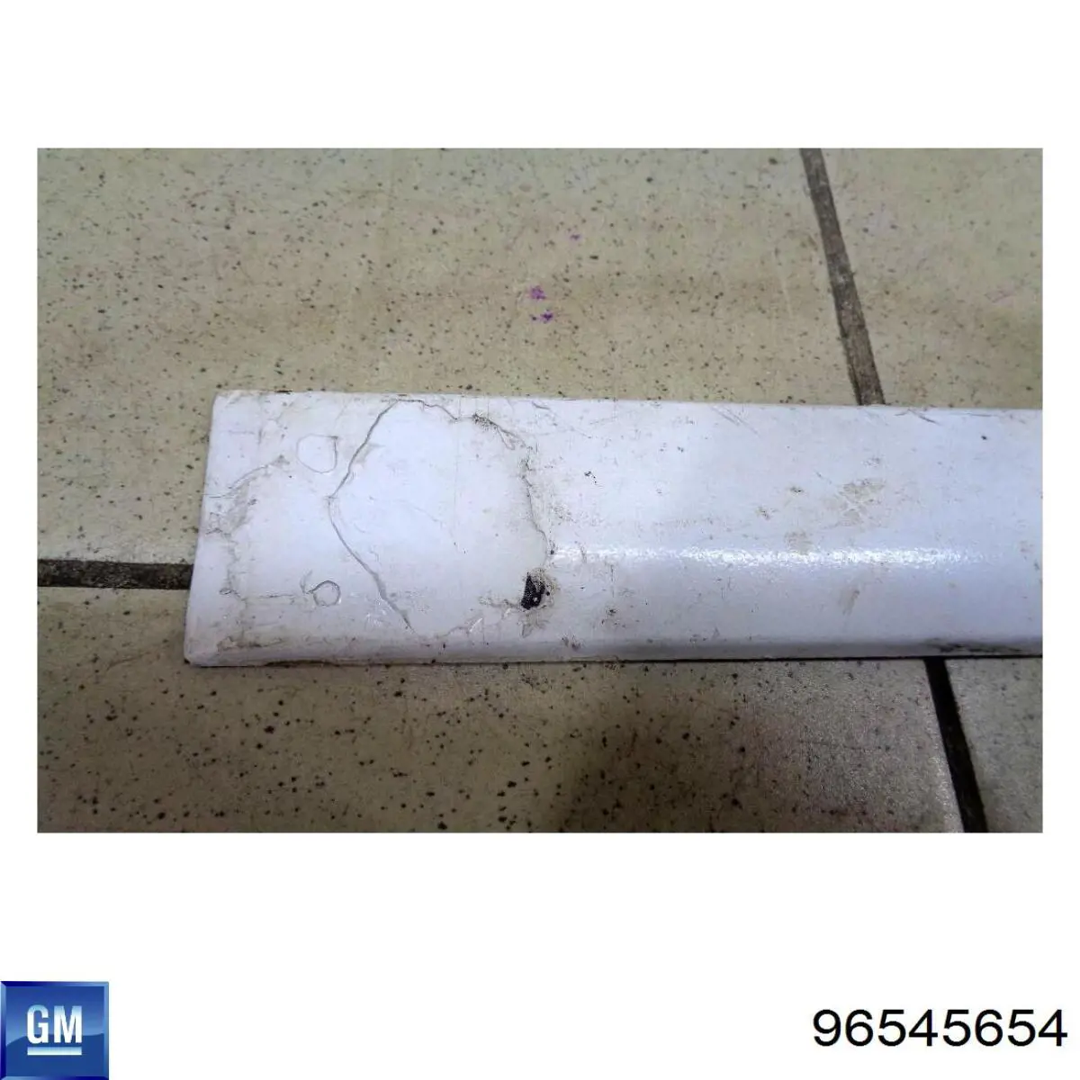 Купити 96545654 General Motors Молдинг задніх правих дверей