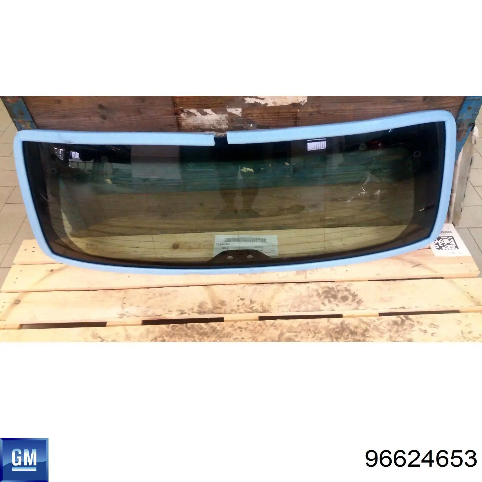 Скло третіх/п'ятих дверей XYG GS1702D21 ціна, від 51.52 USD