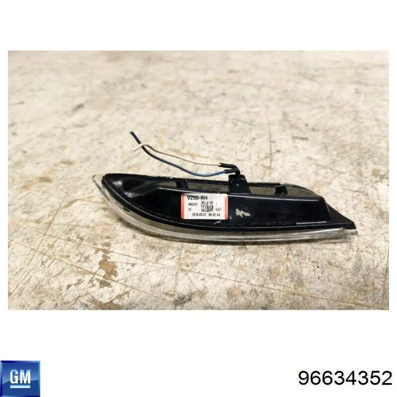 Покажчик повороту дзеркала, правий General Motors 96634352 ціна, від 55.44 USD