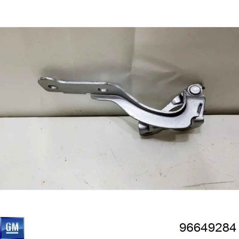 Завіса капота права Tempest 0160106452 ціна, від 8.52 USD