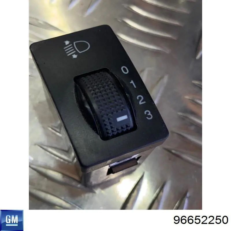 Кнопка коректора фар General Motors 96652250 ціна, від 70.35 USD