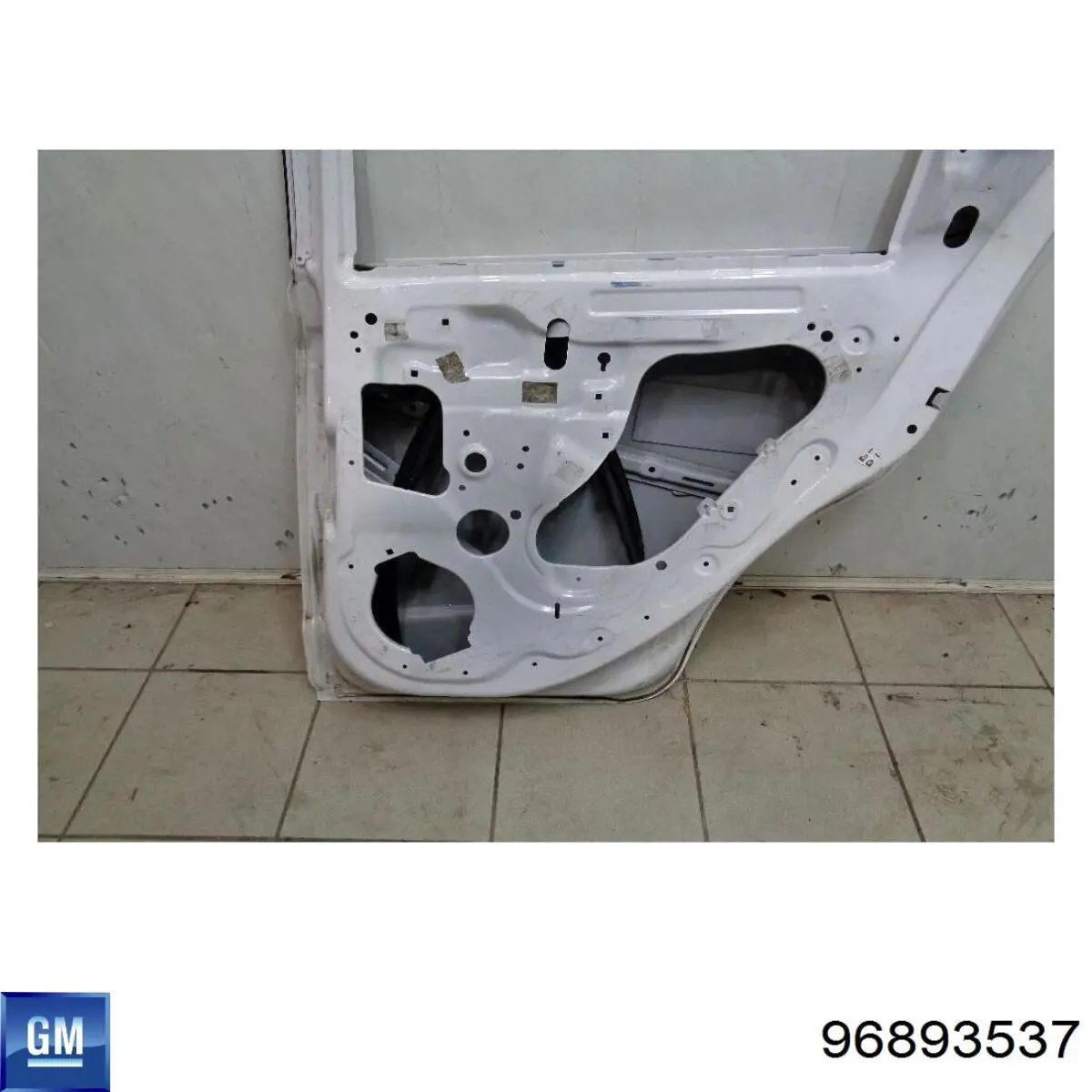Двері задні, праві General Motors 96893537 ціна, від 175.39 USD