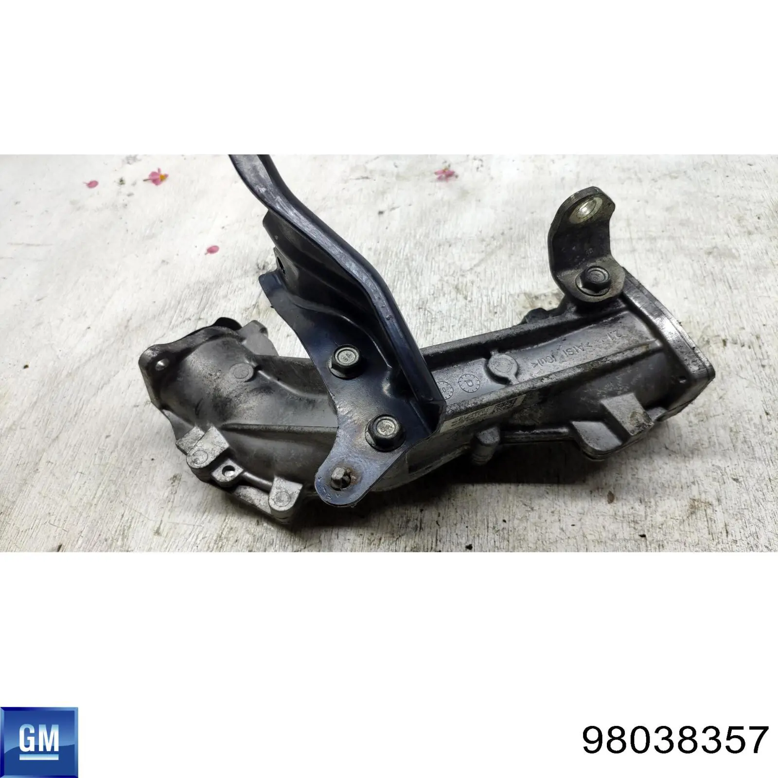 Колектор впускний Opel 5850164 ціна, від 14.08 USD