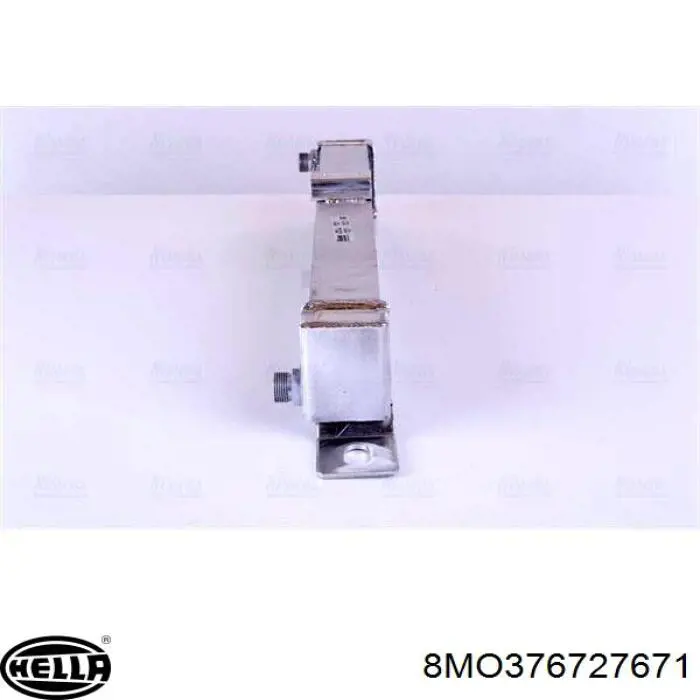Радіатор масляний A0011889401 Mercedes