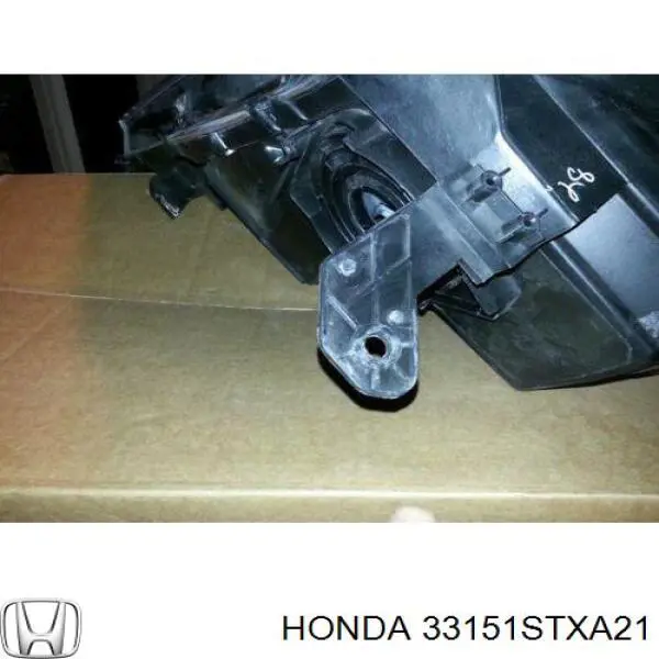 33151STXA21 Honda фара ліва
