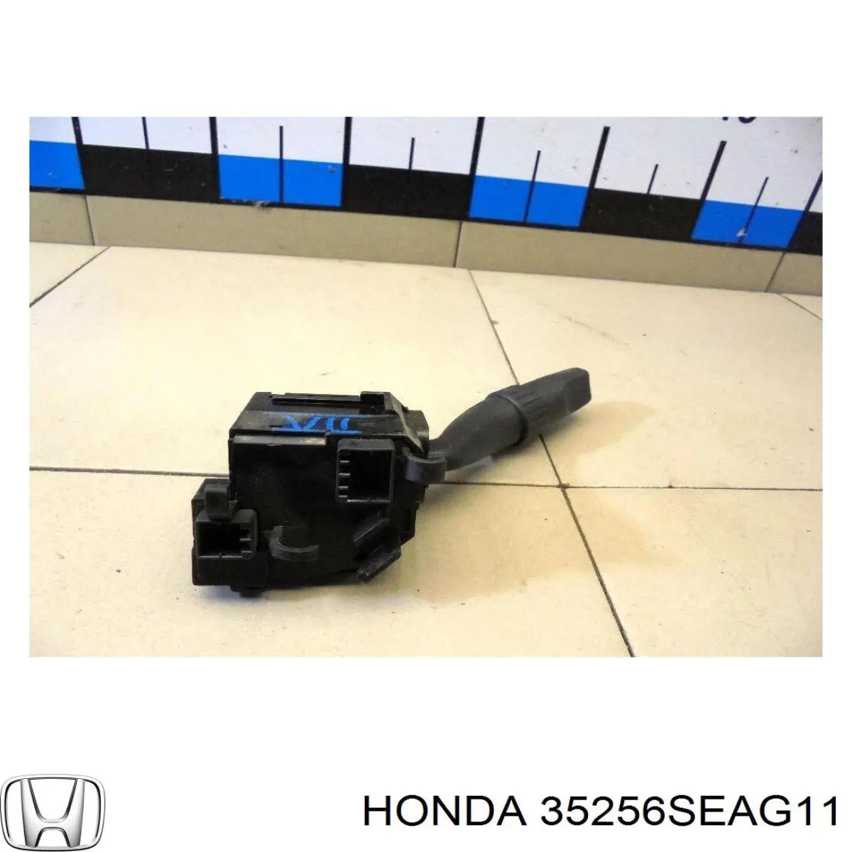Перемикач підрульовий, правий Honda 35256SEAG11 ціна, від 6.33 USD