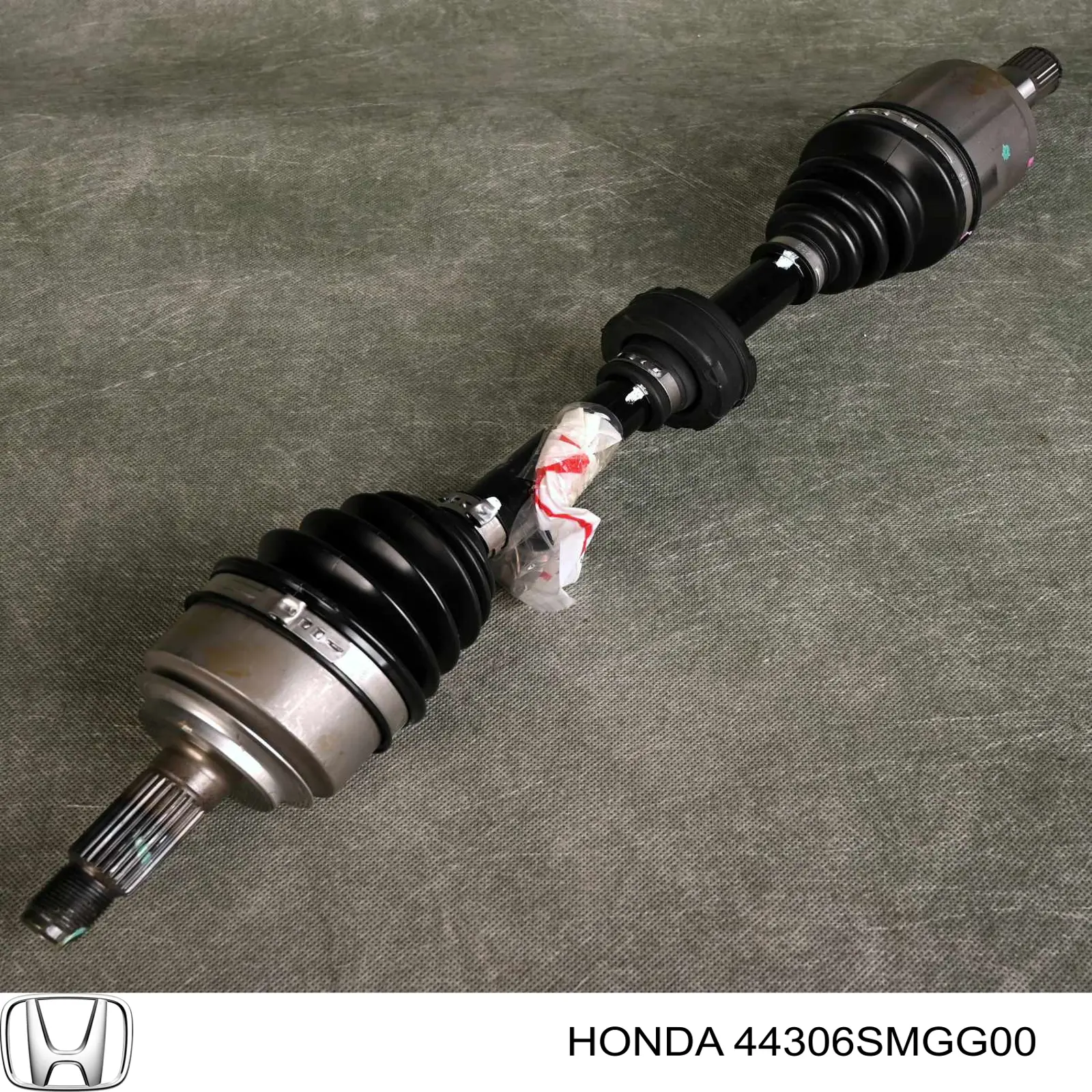 Піввісь (привід) передня, ліва Honda Civic 8 (FK1) (Хонда Цивік)