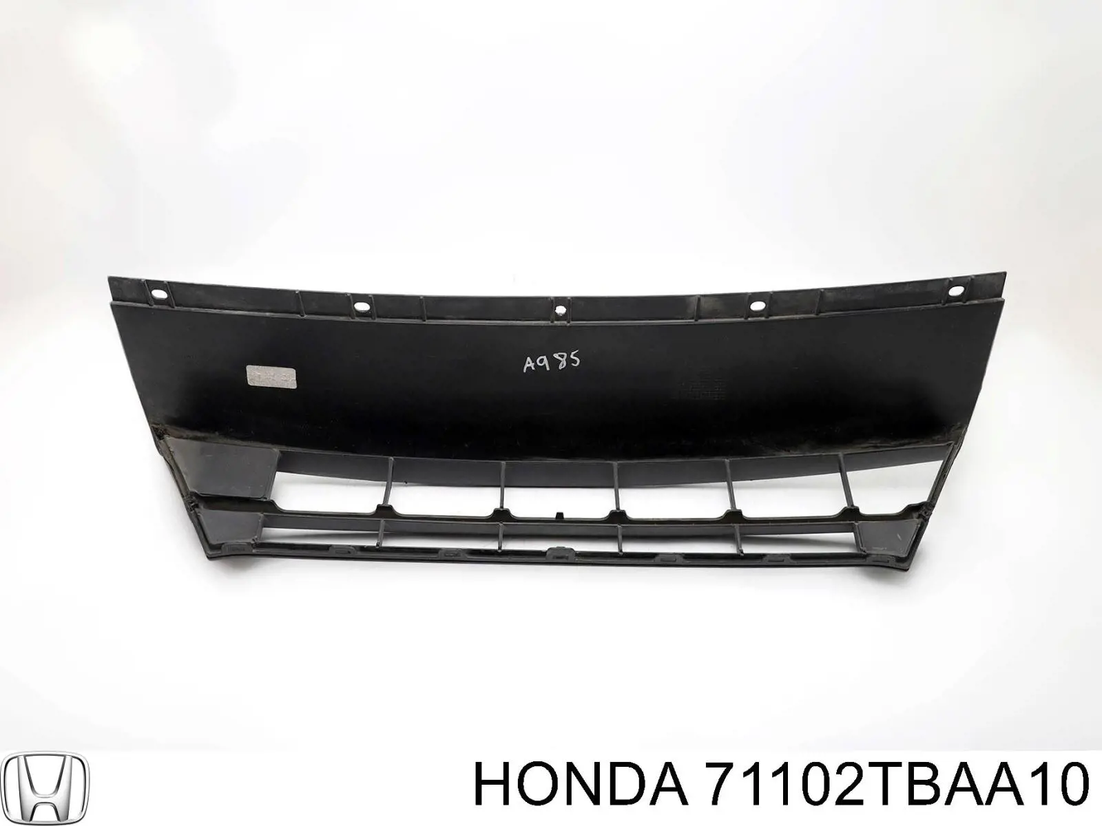Решітка переднього бампера, центральна Honda 71102TBAA10 ціна, від 21.11 USD