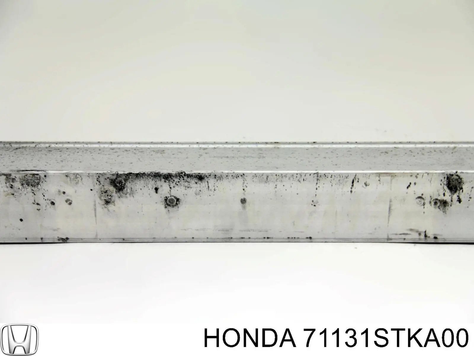 Шина бампера переднього Honda 71131STKA00 ціна, від 278.72 USD