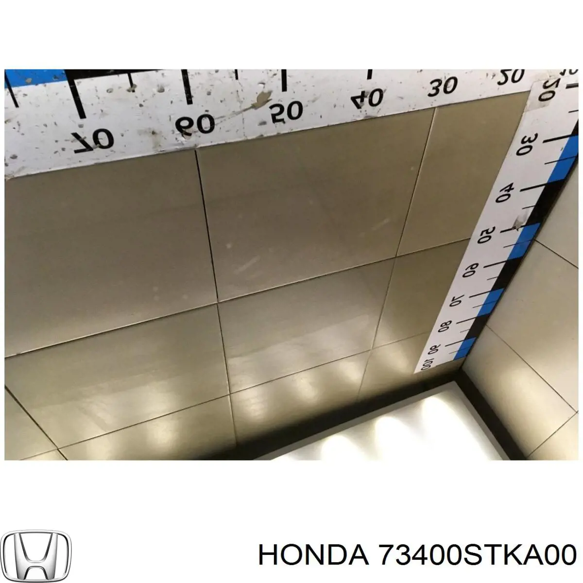 Скло задньої двері правої 73400STKA00 Honda