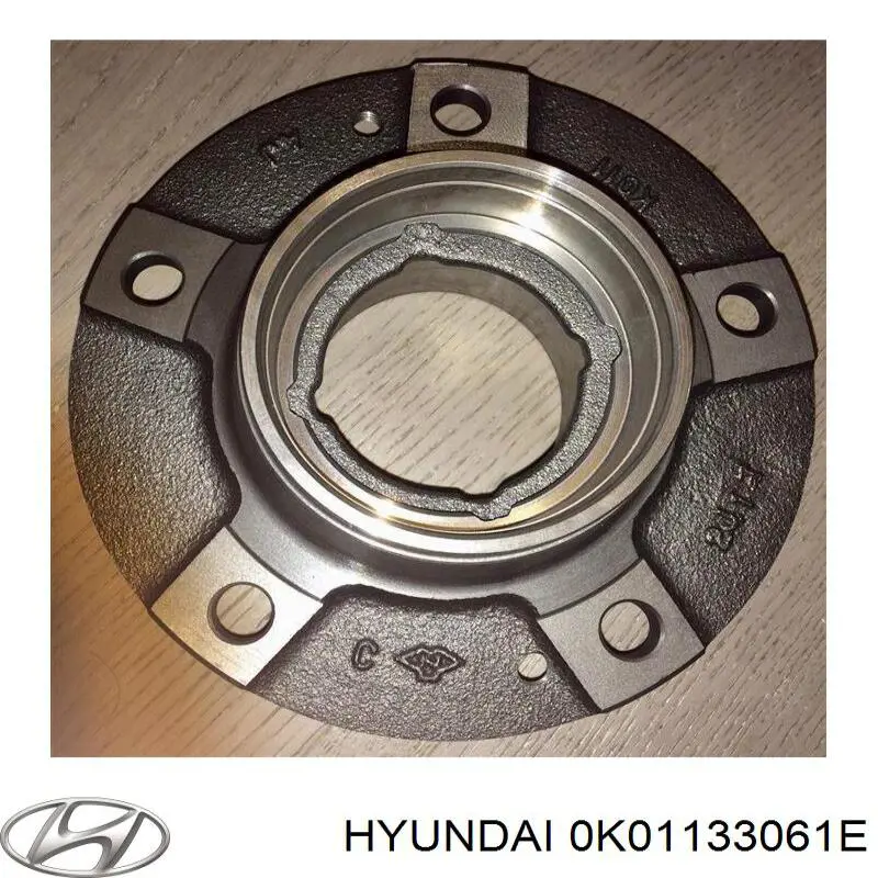0K01133061E Hyundai/Kia Маточина (передня)