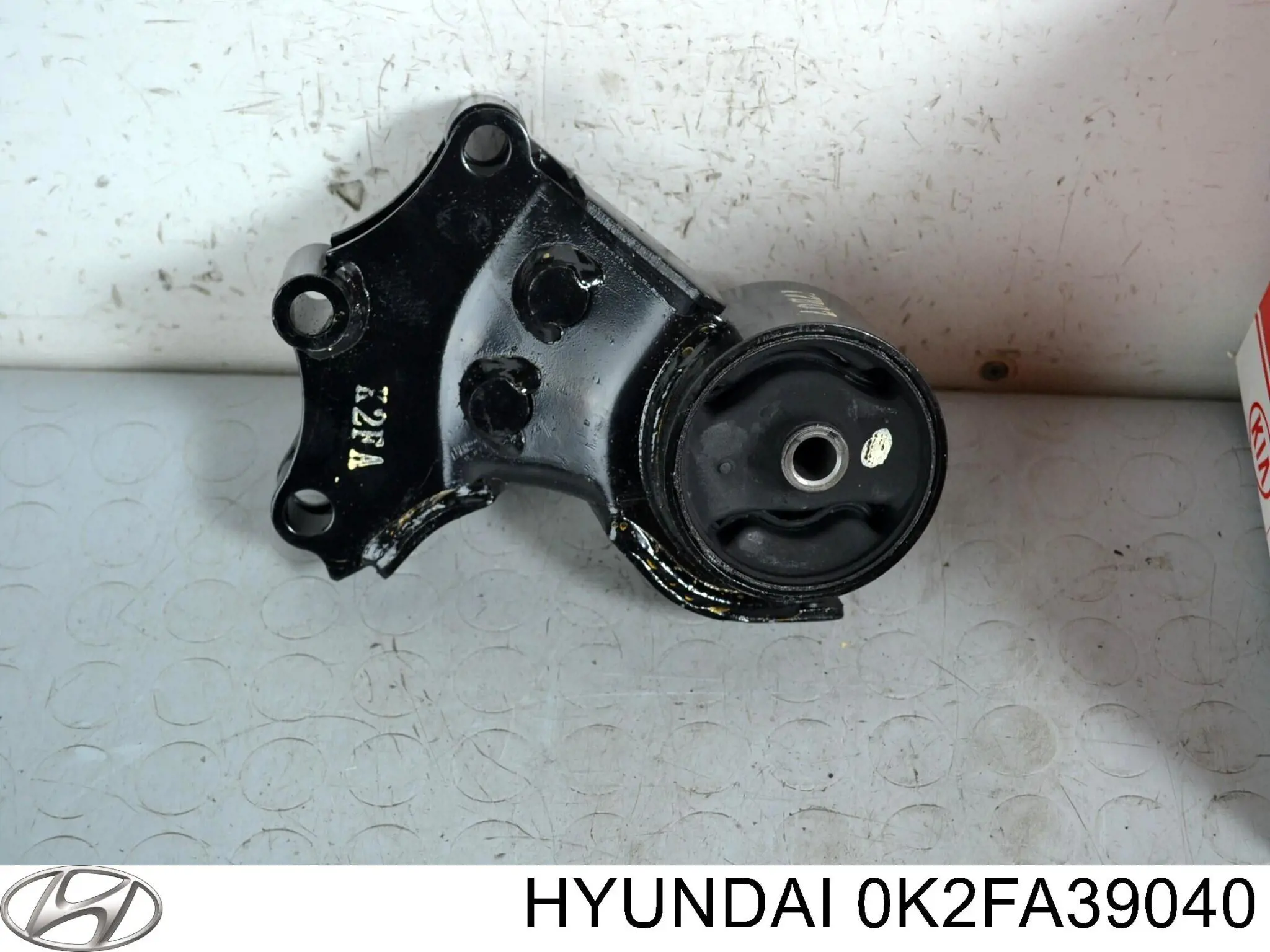  0K2FA39040 Hyundai/Kia