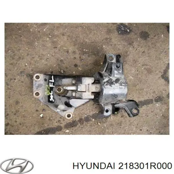 Подушка (опора) двигуна, ліва Hyundai SOLARIS (SBR11) (Хендай Соляріс)