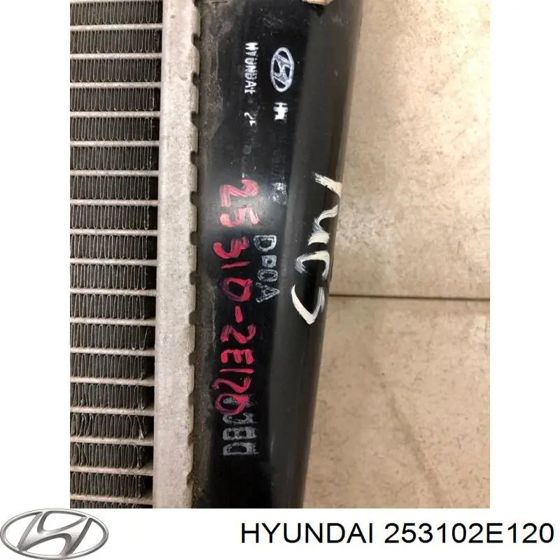 Радіатор основний Hyundai/Kia 253102E120 ціна, від 63.99 USD