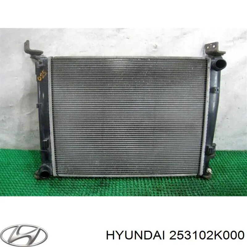 Радіатор основний Hyundai/Kia 253102K000 ціна, від 55.17 USD