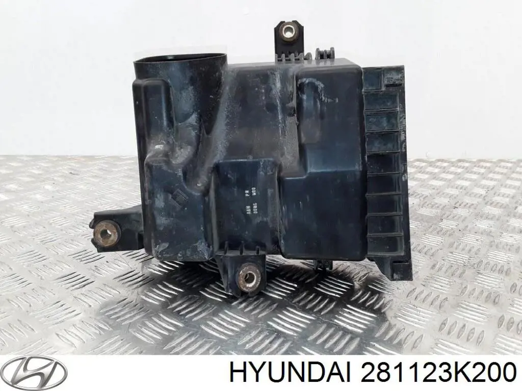 Корпус повітряного фільтра Hyundai/Kia 281123K200 ціна, від 5.61 USD