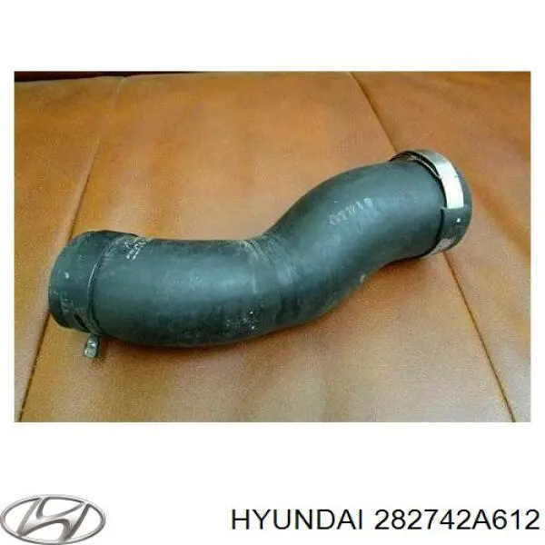 282742A611 Hyundai/Kia шланг/патрубок інтеркулера, верхній