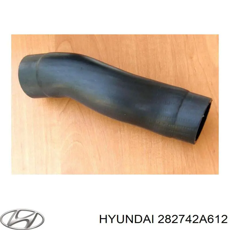 Шланг/патрубок интеркуллера 282742A611 Hyundai/Kia