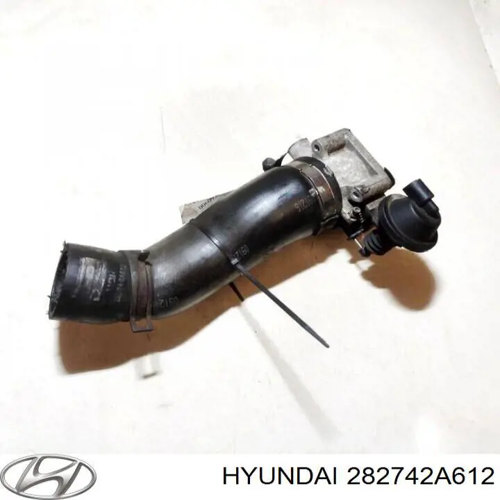 Купити 282742A611 Hyundai/Kia Шланг/патрубок интеркуллера