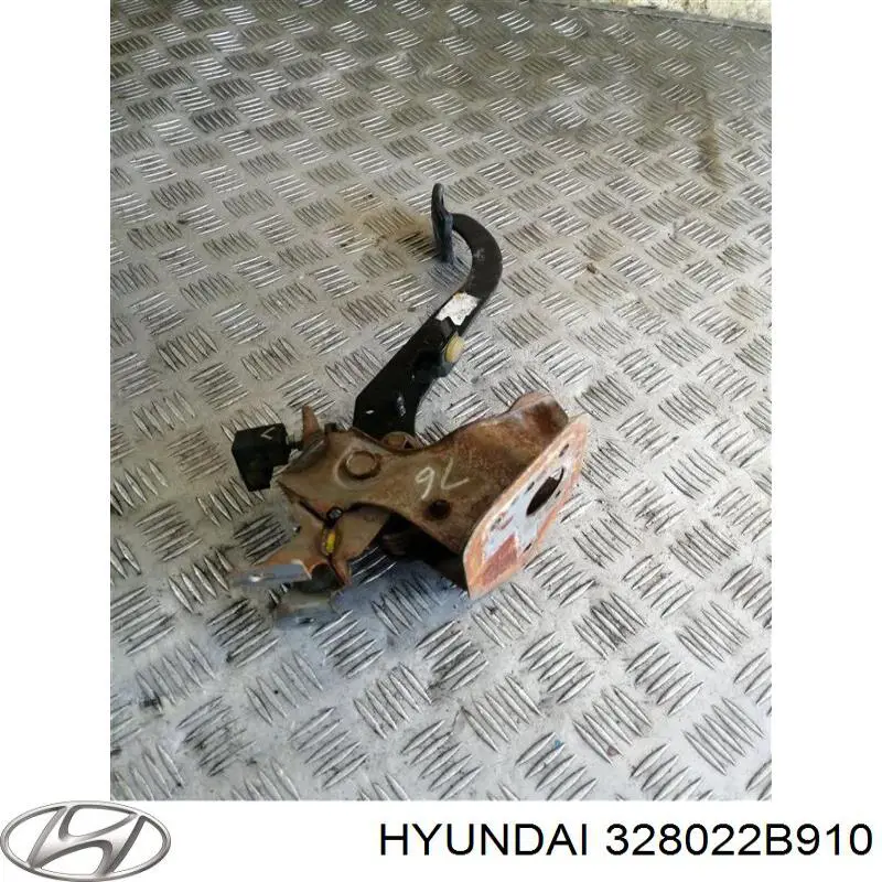 Педаль зчеплення на Hyundai Santa Fe II CM