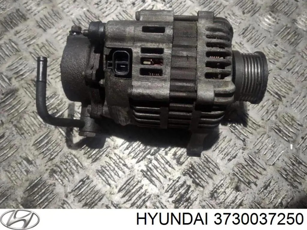 Генератор 3730037400AT Hyundai/Kia